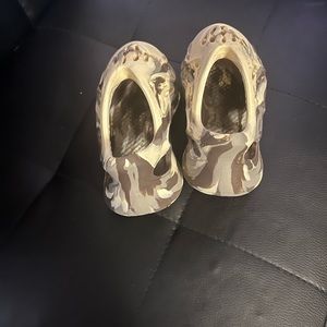 Baby Yeezy foam runner’s size 5 worn few times still look new!